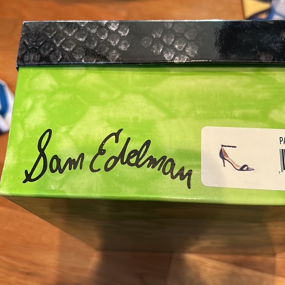 Brand new blue suede heels size 7 - Picture 2 of 4